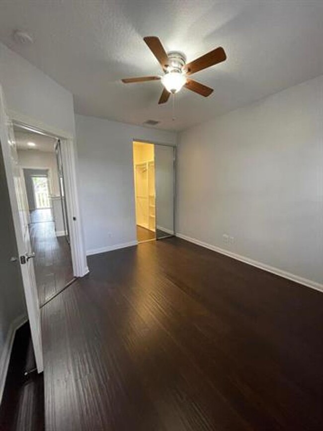 Building Photo - 3264 W Community Dr