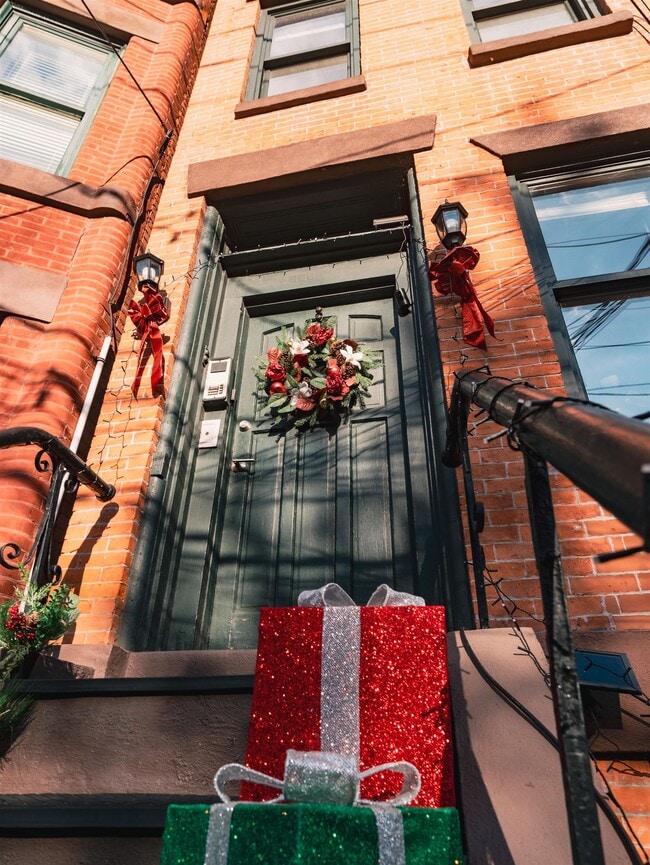 Building Photo - 232.5 6th St