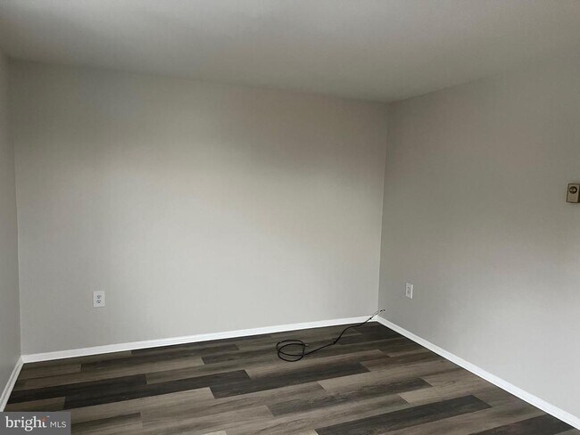 Building Photo - 360 W Patrick St