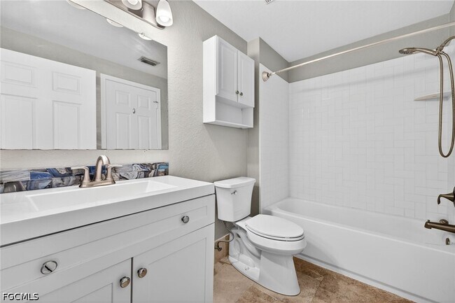 Building Photo - 6481 Aragon Way