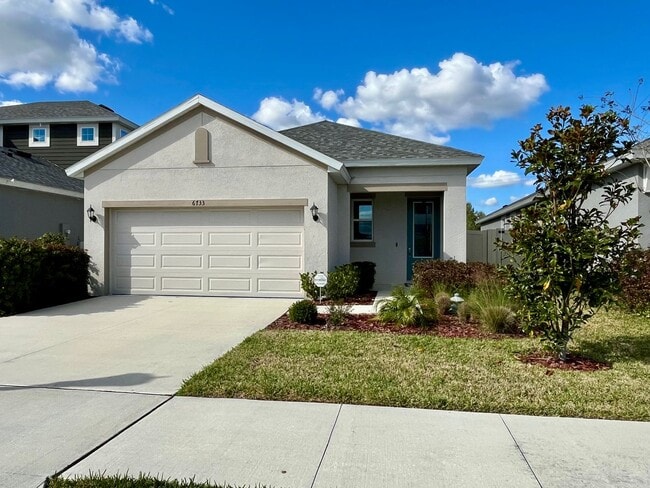 Building Photo - Beautiful 3/2 in Lakeland!