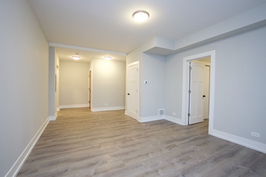 Building Photo - 1133 Maple Ave