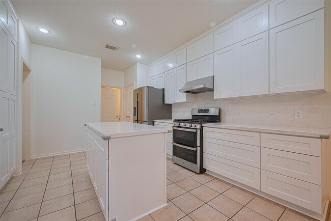 Building Photo - 3630 Shady Grove Dr