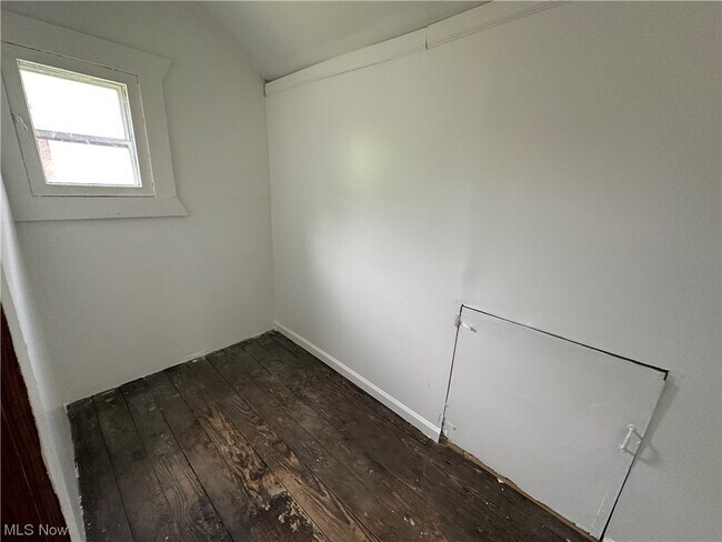 Building Photo - 91 Tremble Ave