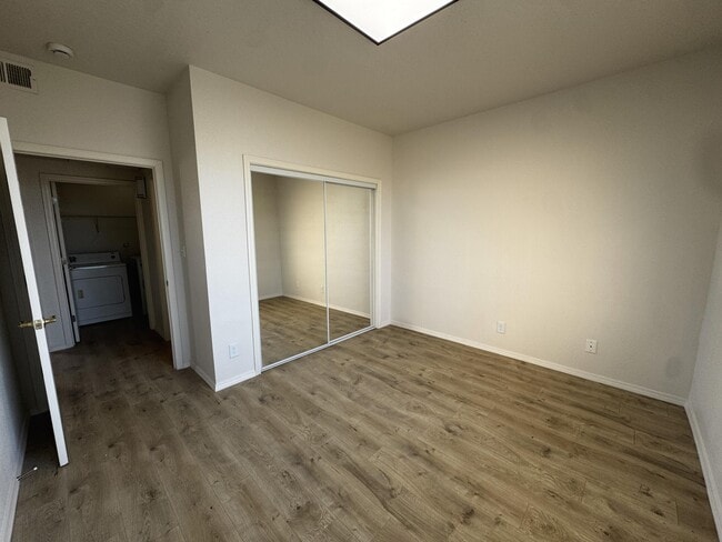 Building Photo - 1109 Meadowlark Way SE