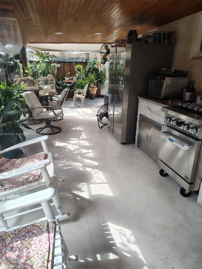 Building Photo - 10358 NW 128th Terrace