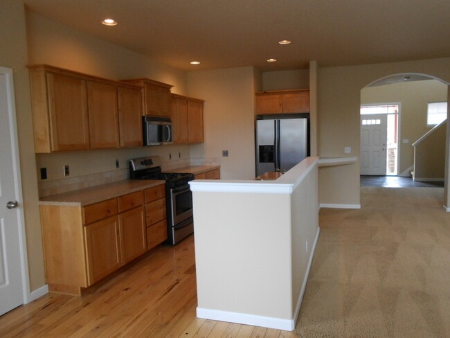 Building Photo - VIDEOTOUR: Stunning Home with Lots of Spac...