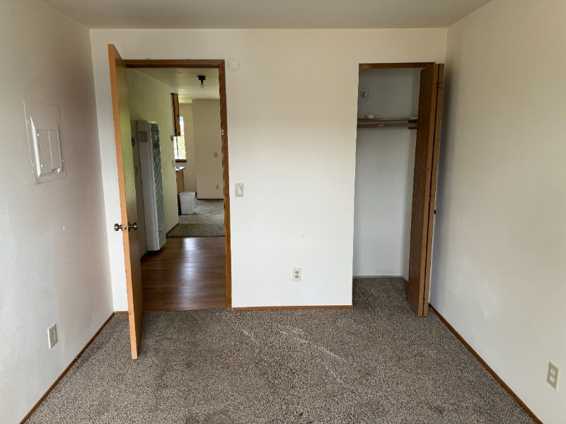 Building Photo - 150 SE Barrington Dr