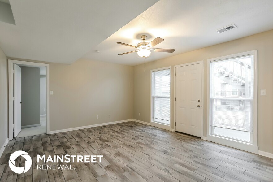 Building Photo - 410 Regency Park St