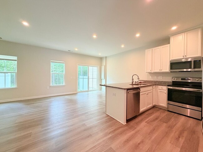 Building Photo - 137 Capeside Ct