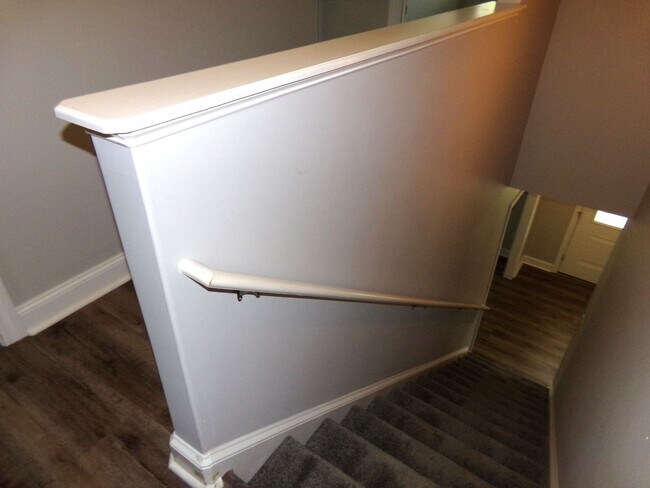 Building Photo - Beautiful Home in Indian Hills