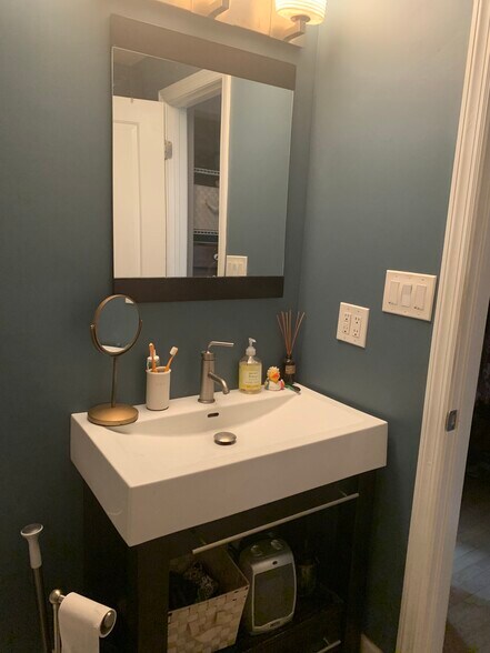 Building Photo - 1901 16th St NW