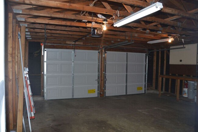 Building Photo - Beautiful and Bright Corner Lot Home in Ev...