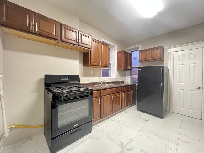 293 Griffith St 9 - 295 Griffith St