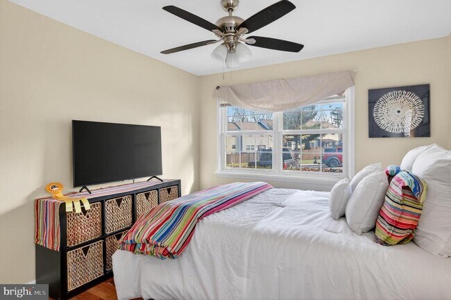 Building Photo - 462 Worthington Rd