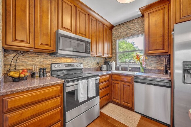 Building Photo - 780 Kangaroo Ct