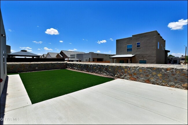 Building Photo - 541 Paseo Modesto Dr