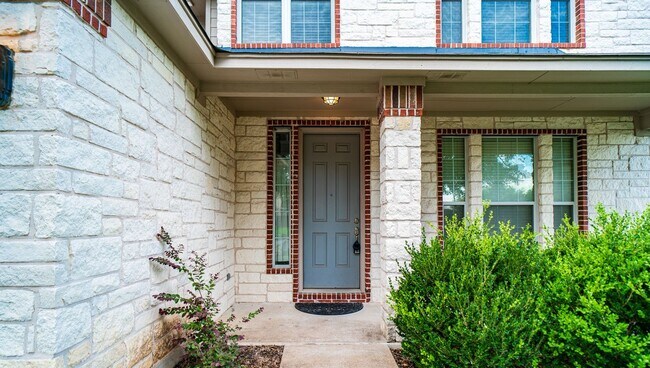 Building Photo - 2301 Giddens Dr