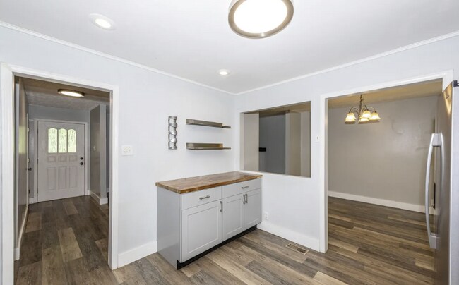 Building Photo - 1412 Marconi Dr