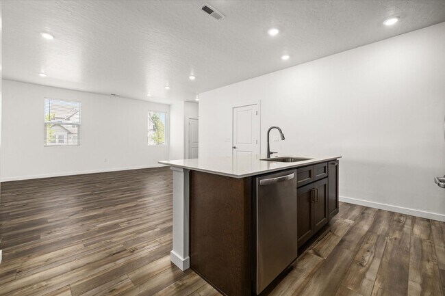 Building Photo - BRAND NEW Stunning 4-Bed, 3-Bath Townhome That Feels Like a Detached House