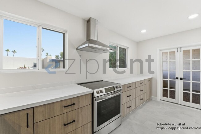 Building Photo - 4142 E Calle Redonda