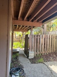 Building Photo - 407 Maple St