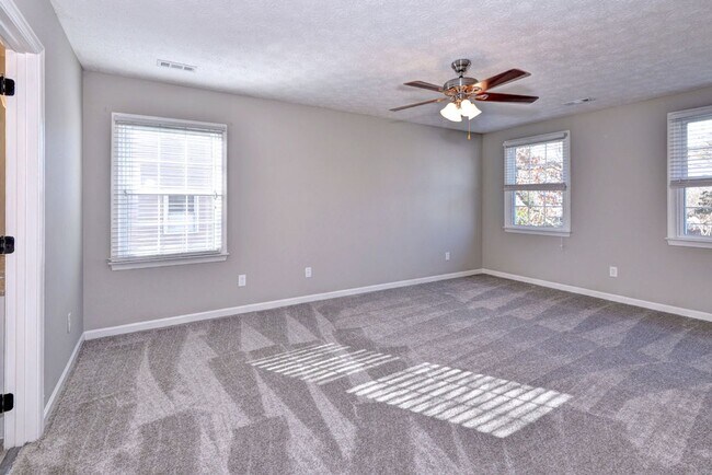 Building Photo - Lovely Home in Seaford