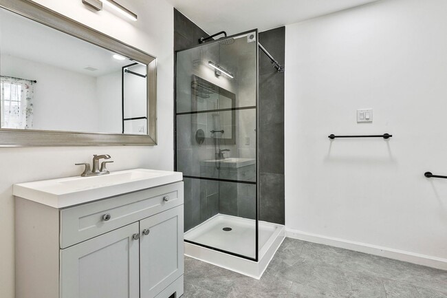 Building Photo - Fully Renovated 3/2 Ranch in Starr's Mill