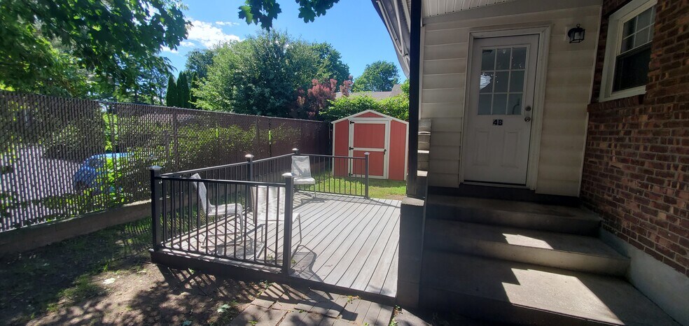 Entrance/Patio - 4 Katherine Rd
