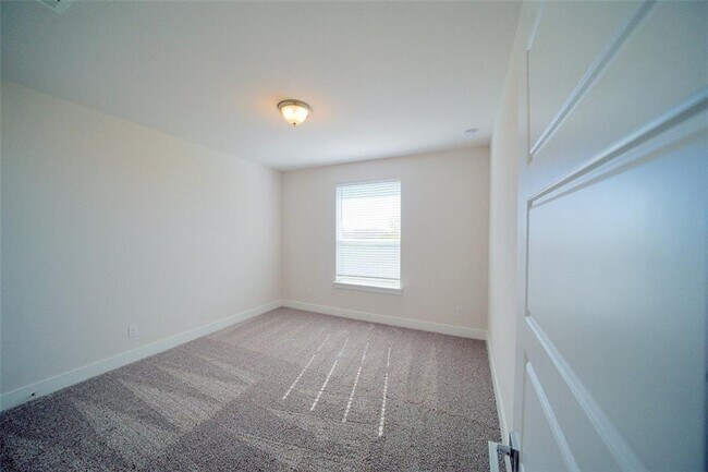 Building Photo - 162 Elisha Dr