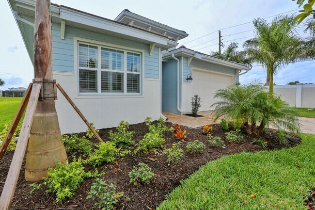 Building Photo - **Brand New, Bright & Beautiful Bonita Spr...