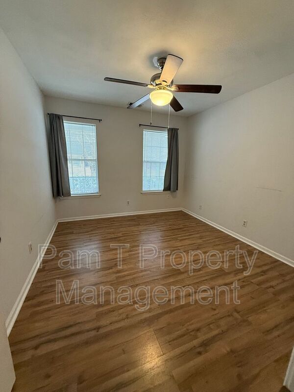 Building Photo - 226 Bordeaux Ln