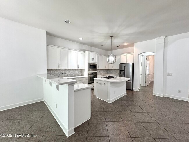 Building Photo - 559 Majestic Eagle Dr