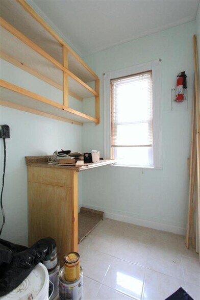 Building Photo - 14 Belknap St