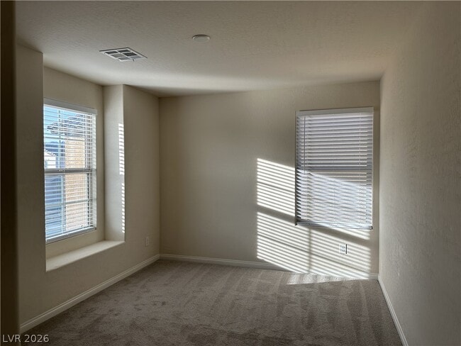 Building Photo - 10 Tribute Peak Way