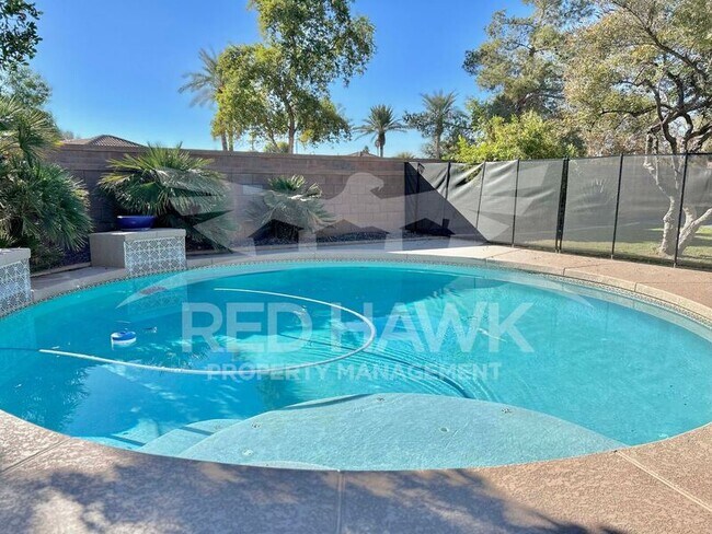 Building Photo - 863 W Bluebird Dr