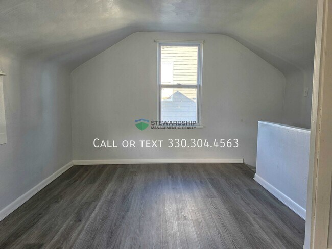 Building Photo - 2849 Trenton Rd