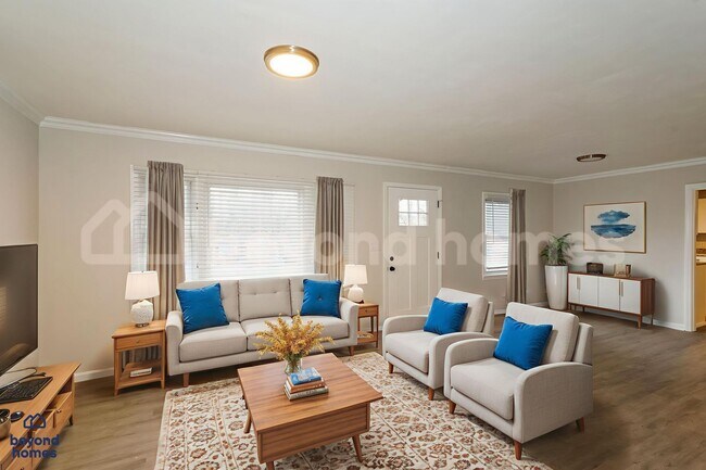 Building Photo - Updated Home with Fenced Yard + Bonus Room - Ready for Move-In Day!