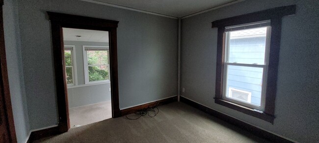 Building Photo - 7 Bedroom Near Michigan Union | JOIN THE W...