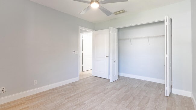 Building Photo - 10789 Barque Ct