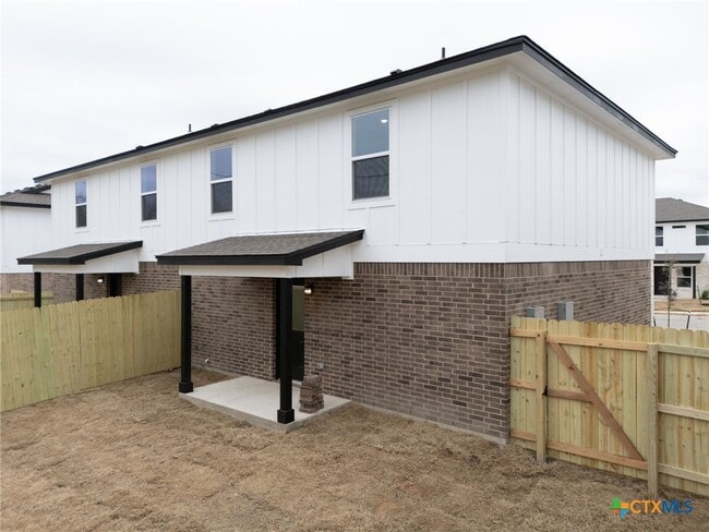 Building Photo - 803 White Meadow Ln