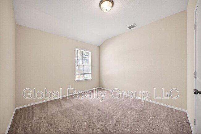 Building Photo - 8927 Green Grant