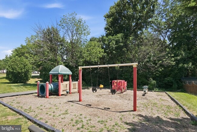 Building Photo - 8727 Chorley Way