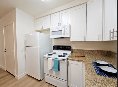 Building Photo - The Vine Apts