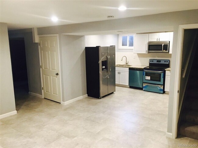 Building Photo - Long Realty & Property Management - Dual K...