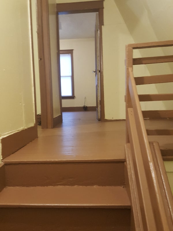 Building Photo - 775 E Vineyard Ave