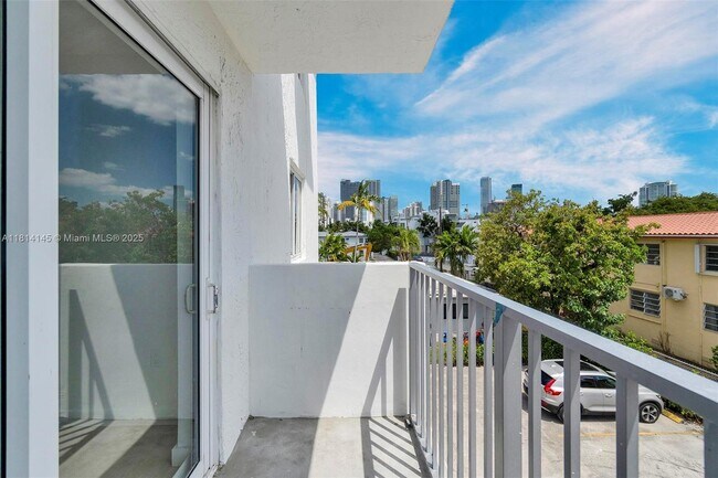 Building Photo - 620 SW 10th St