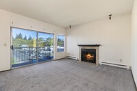 Building Photo - XL 2 Bedroom Apartment in Briercrest