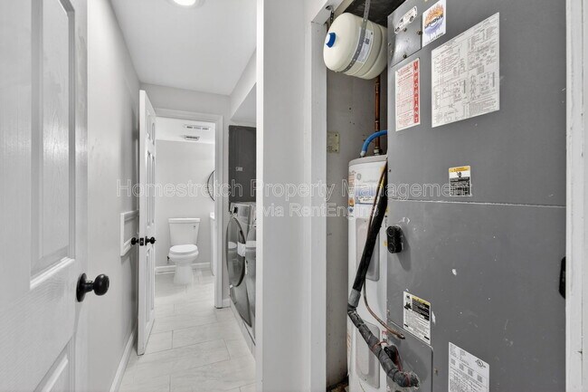 Building Photo - 4561 Laclede Ave