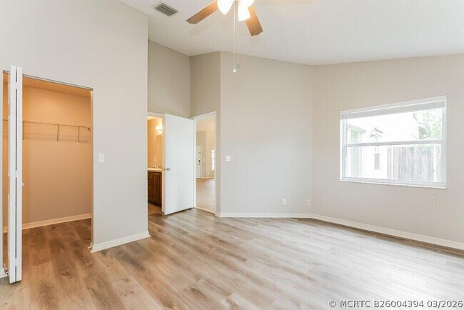 Building Photo - 180 Heatherwood Dr